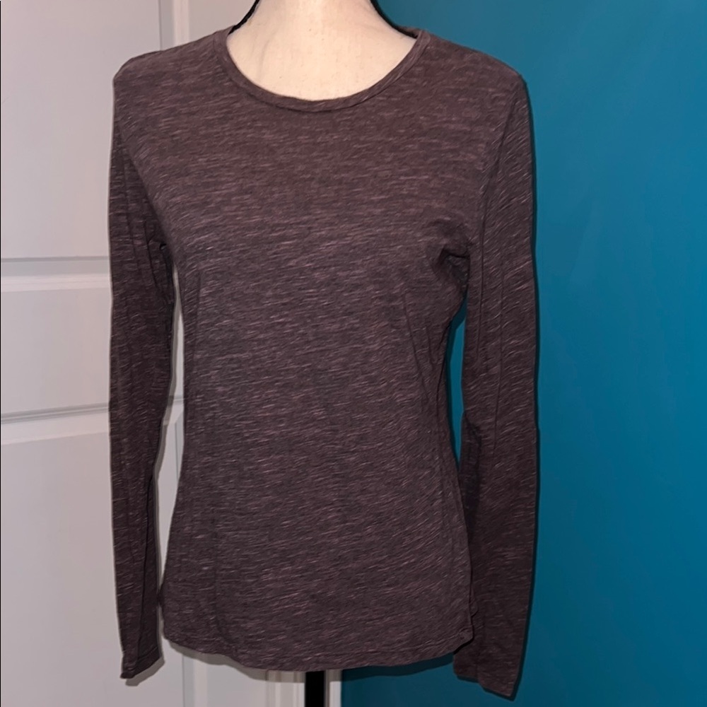 G.H. Bass & Co. Fitted Long Sleeve T-Shirt